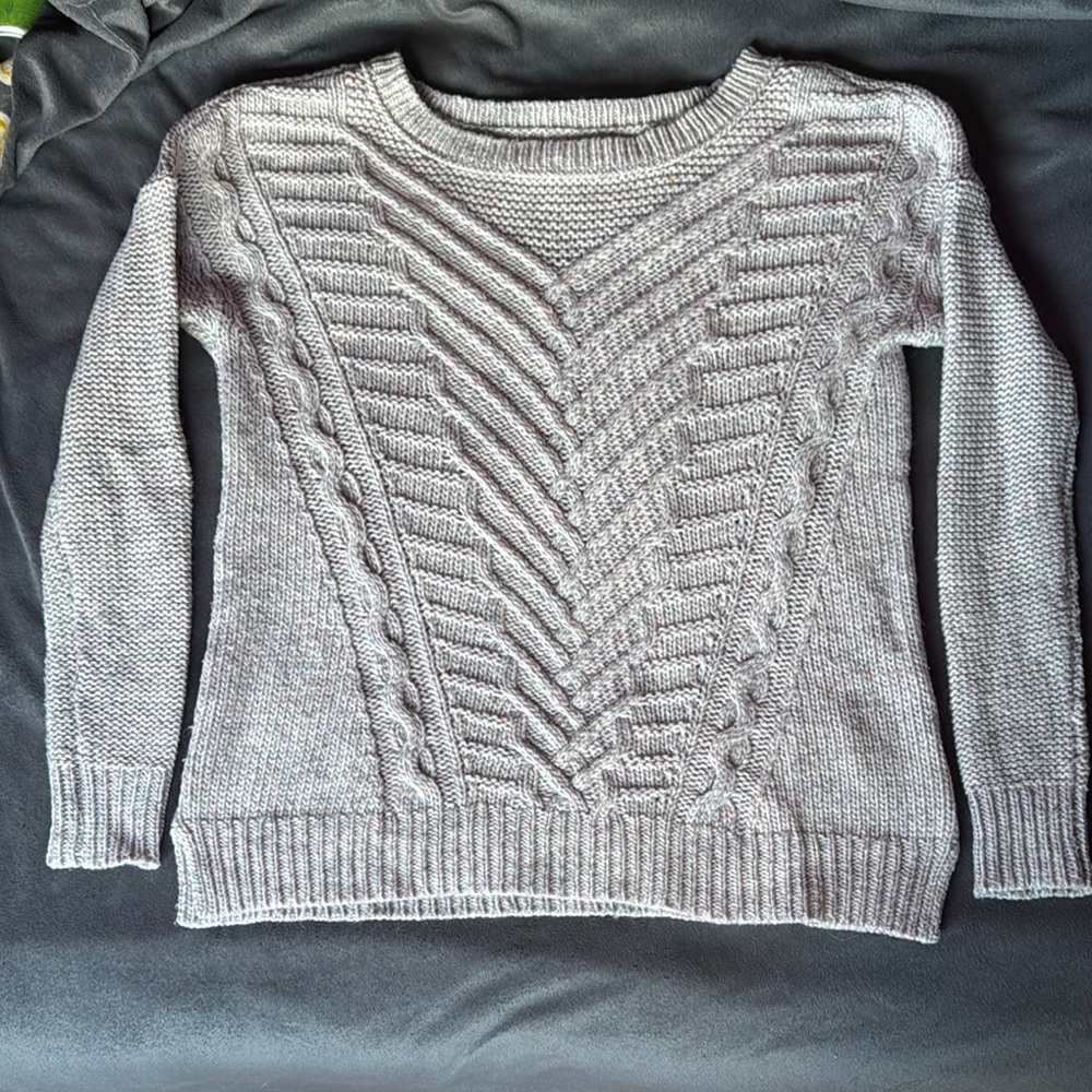 American Eagle Outfitters grey-light purple sweater, size Medium